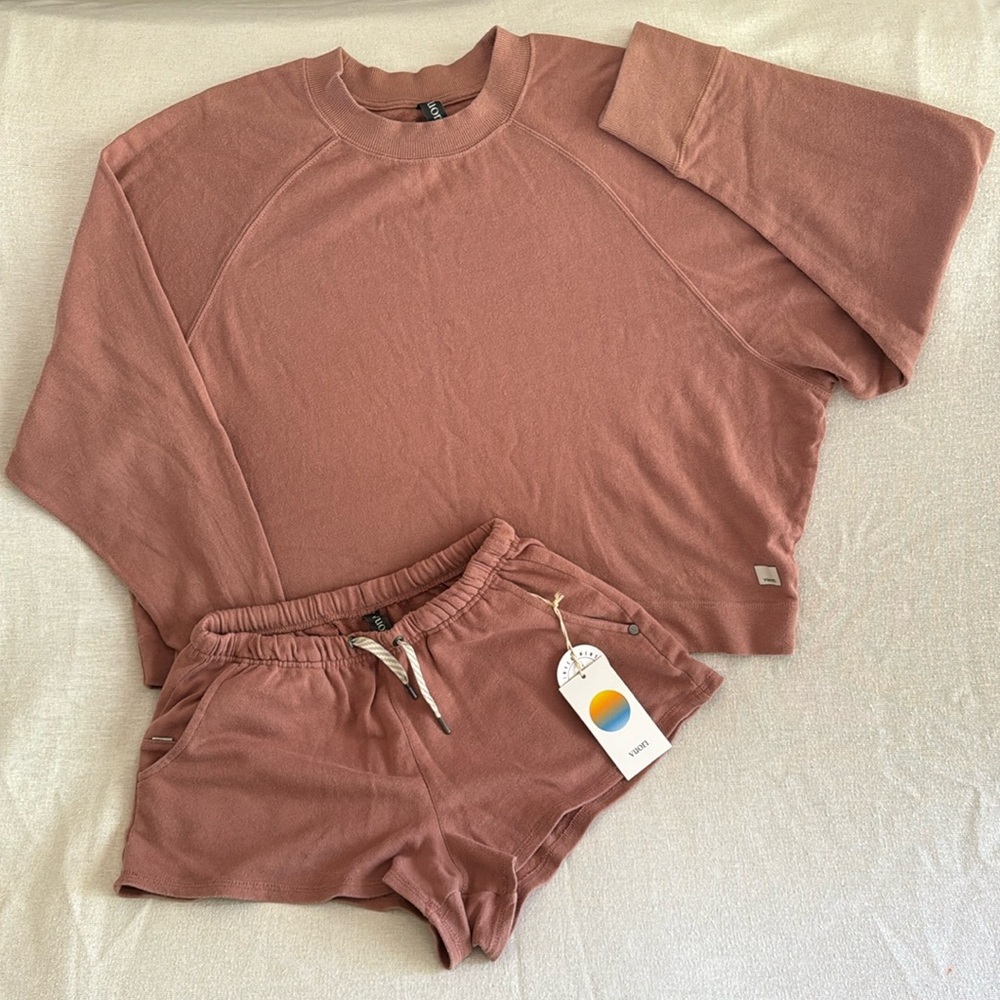 Vuori Sunnyside Crew Sweatshirt
Vuori Sunnyside Shorts